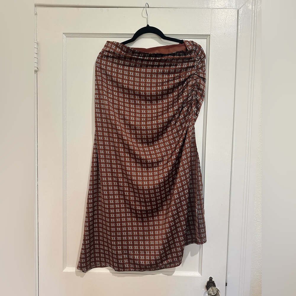 Midi skirt